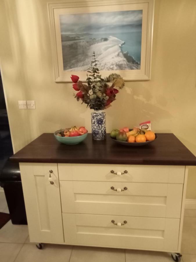 Escape To The Beara Peninsula. Apartment Касълтаунбър Екстериор снимка