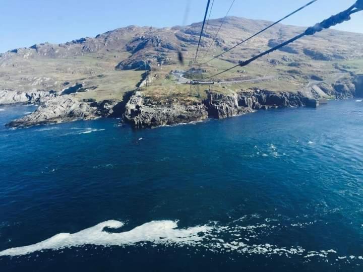 Escape To The Beara Peninsula. Apartment Касълтаунбър Екстериор снимка